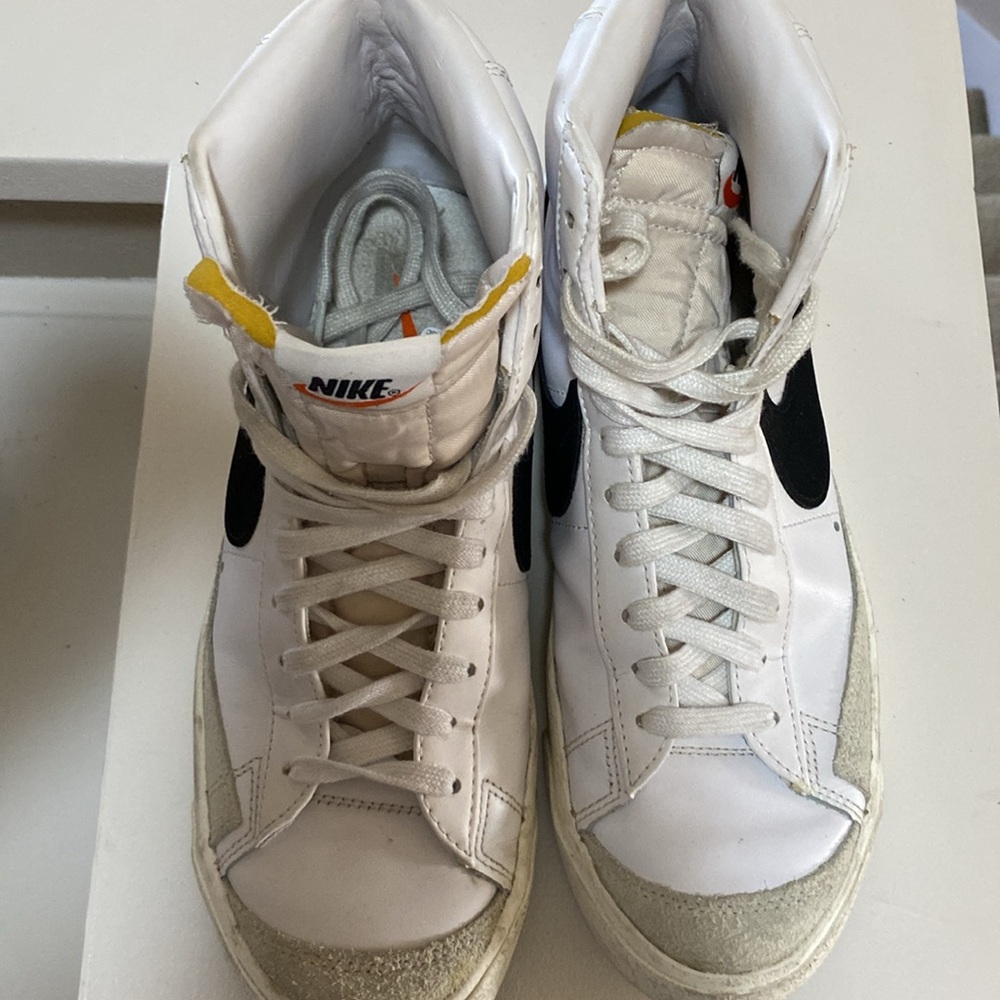 Nike men’s size 9